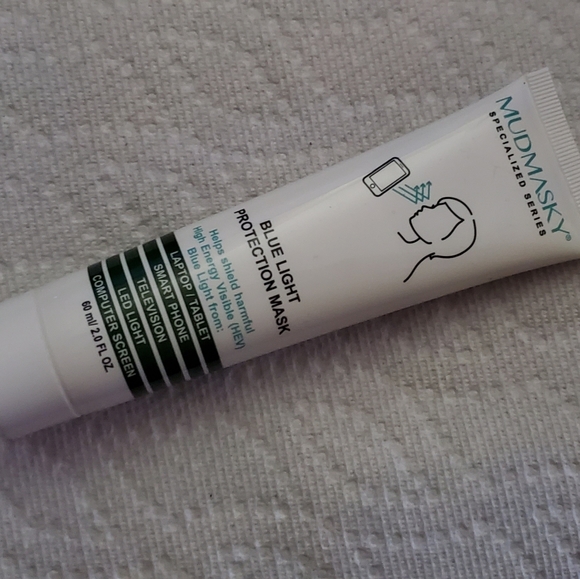 Mudmasky - Blue Light Production Mask - Picture 2 of 4